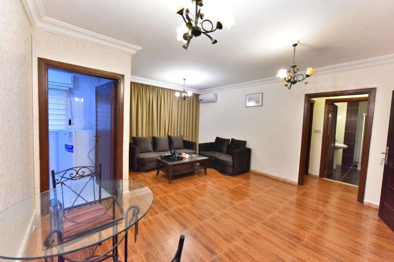 Al Farooq Hotel Apartments Amman Bagian luar foto