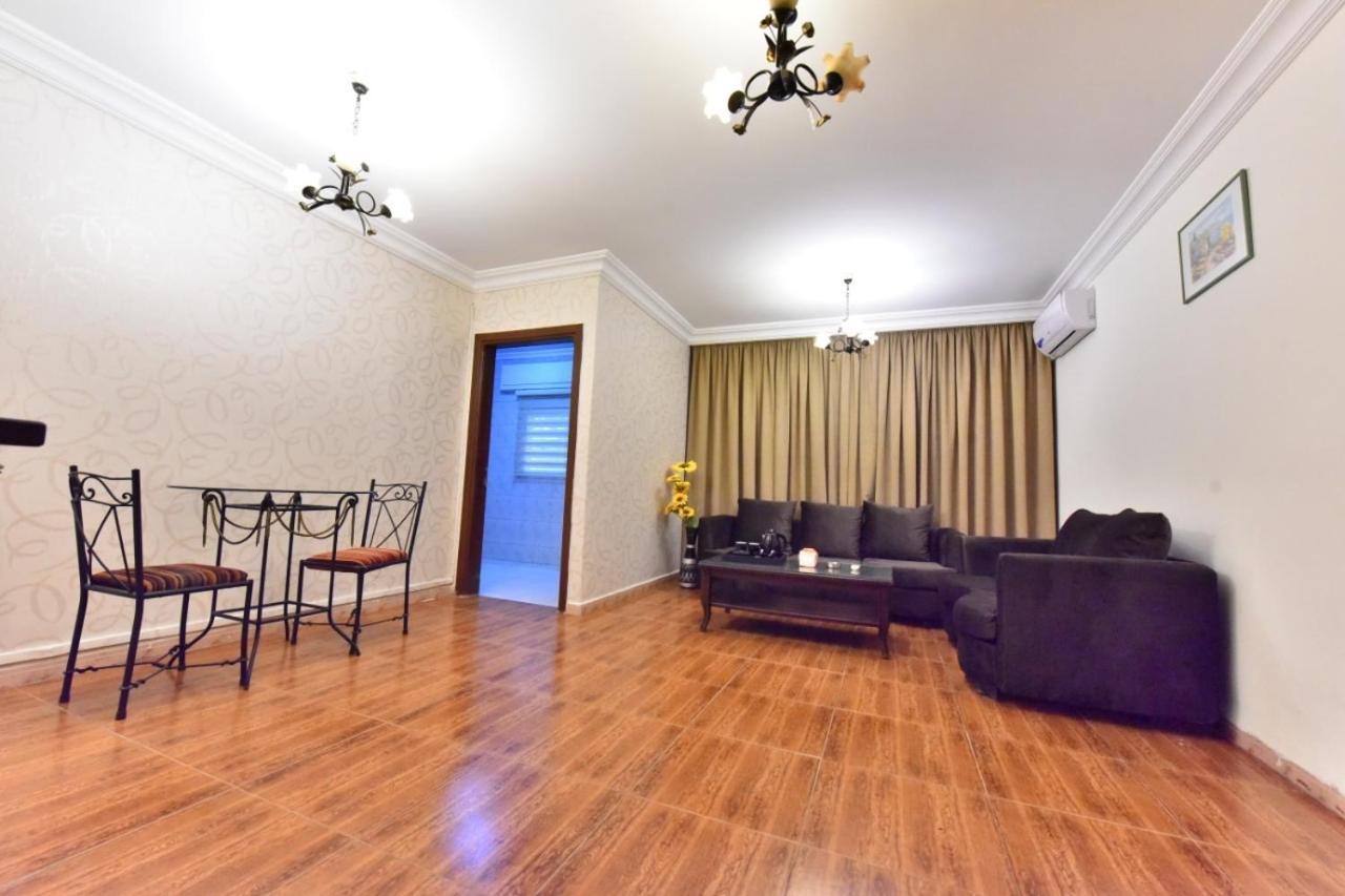 Al Farooq Hotel Apartments Amman Bagian luar foto