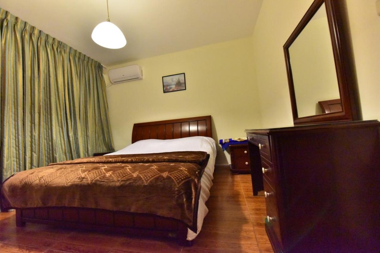 Al Farooq Hotel Apartments Amman Bagian luar foto
