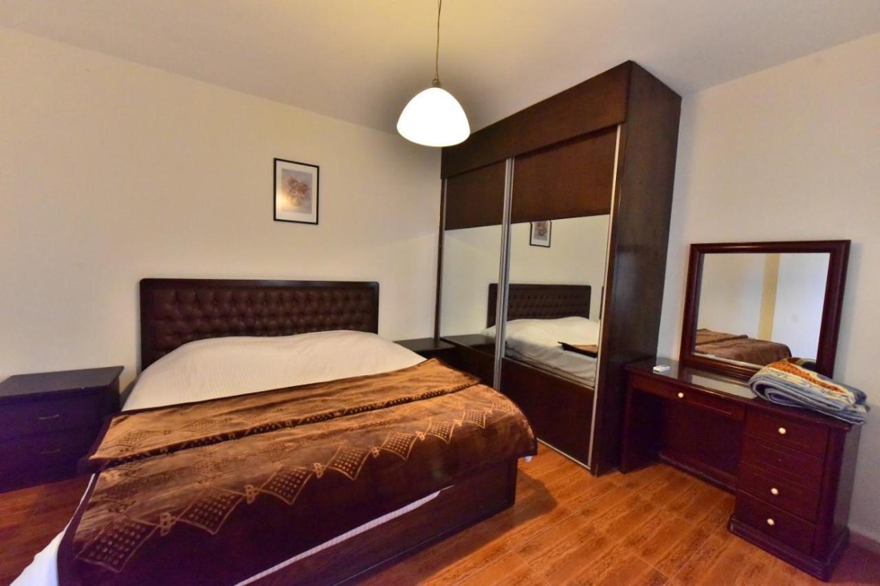 Al Farooq Hotel Apartments Amman Bagian luar foto