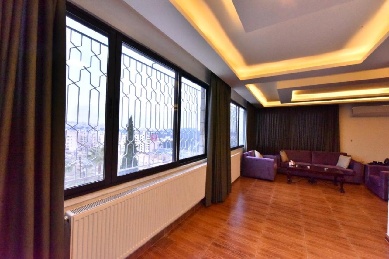 Al Farooq Hotel Apartments Amman Bagian luar foto