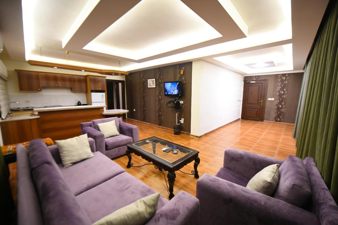 Al Farooq Hotel Apartments Amman Bagian luar foto