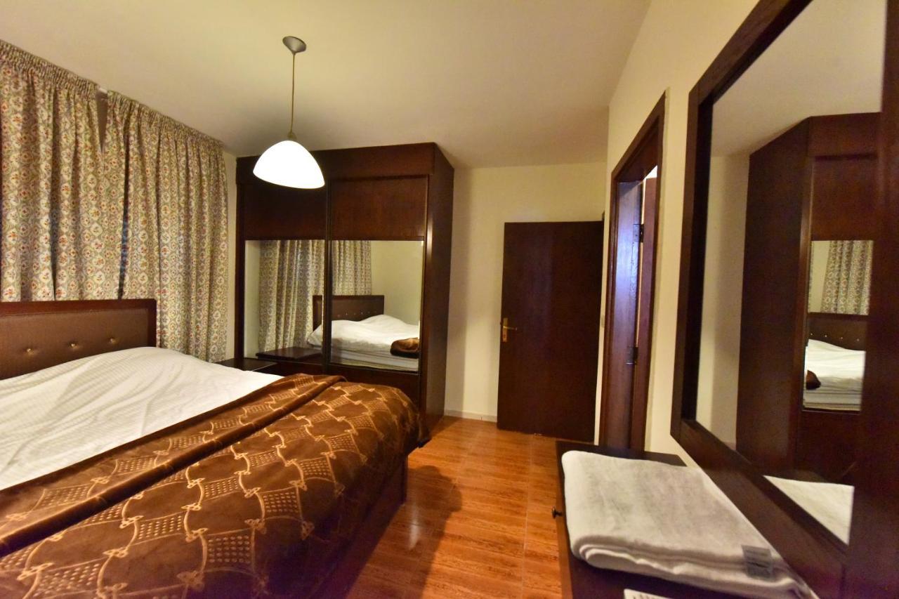Al Farooq Hotel Apartments Amman Bagian luar foto
