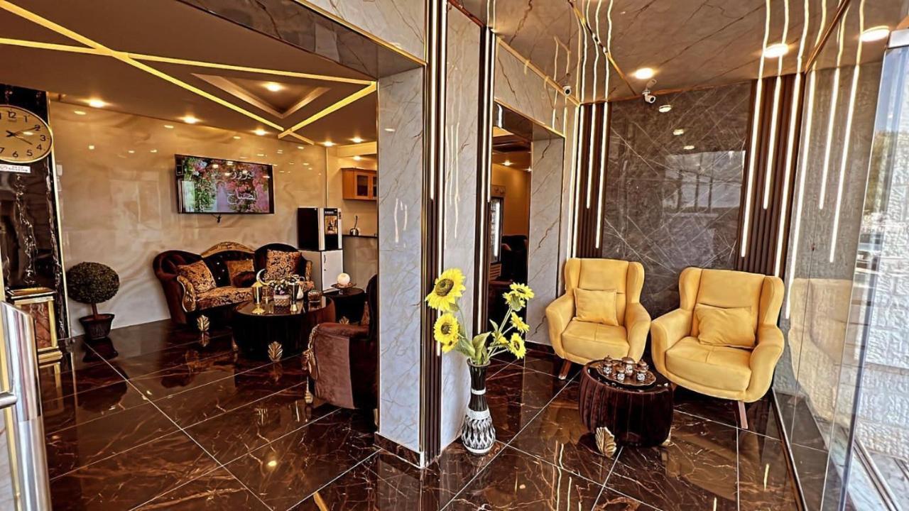 Al Farooq Hotel Apartments Amman Bagian luar foto