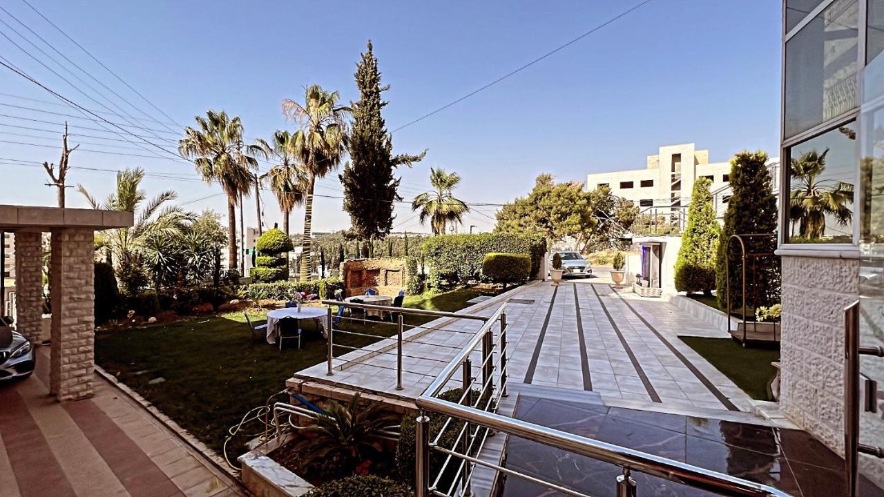 Al Farooq Hotel Apartments Amman Bagian luar foto
